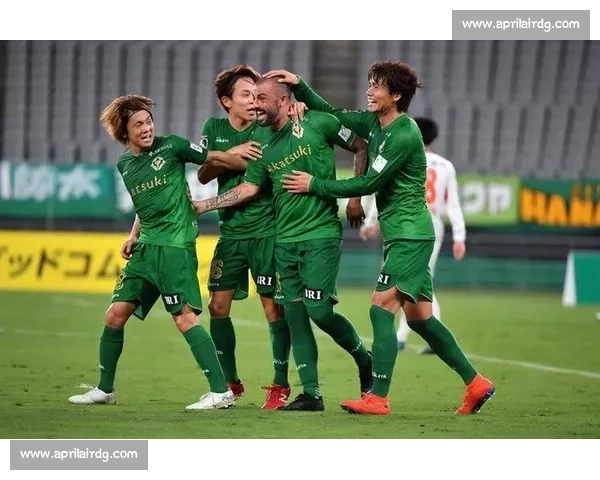 中国队与美国队激烈对抗引发全球关注精彩赛事背后故事揭秘